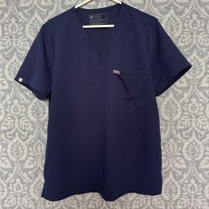 FIGS Technical Collection V-Neck Top in Navy Blue size XL